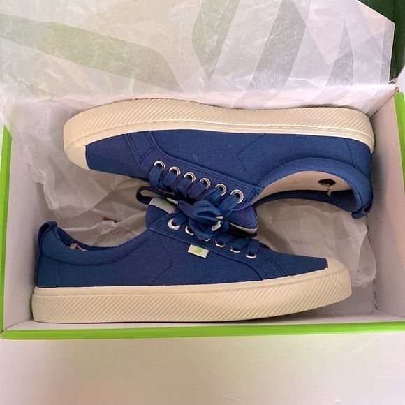 Cariuma OCA Shadow Blue Canvas Sneaker Unisex Low Top Size 9.5 Women’s | 8 Men’s - Picture 7 of 9